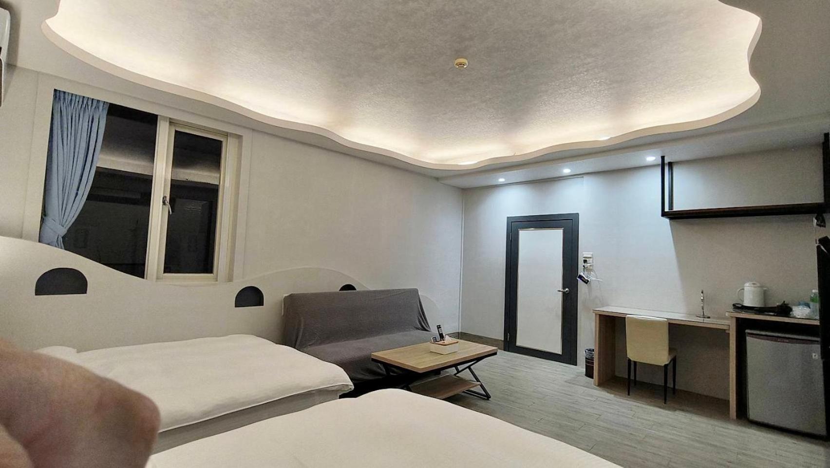 No. 21 Jiaoxi Hot Spring Homestay エクステリア 写真